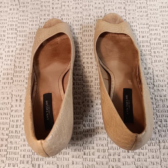 Ann Taylor women's beige leather croc embossed peep toe high heel shoes sz 9.5 M - Picture 3 of 13